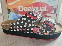 Sandalen Sandaletten Schlappen DESIGUAL 38 schwarz gepunktet Nordrhein-Westfalen - Minden Vorschau