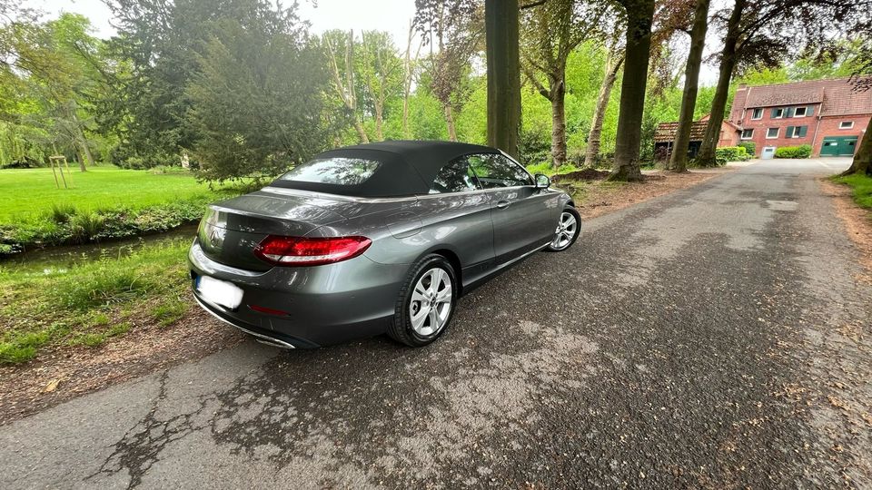 Mercedes Benz C220d Cabrio in Senden