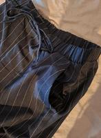 Schlupfhose in gestreiftem Marineblau Gr.34 Hessen - Liederbach Vorschau