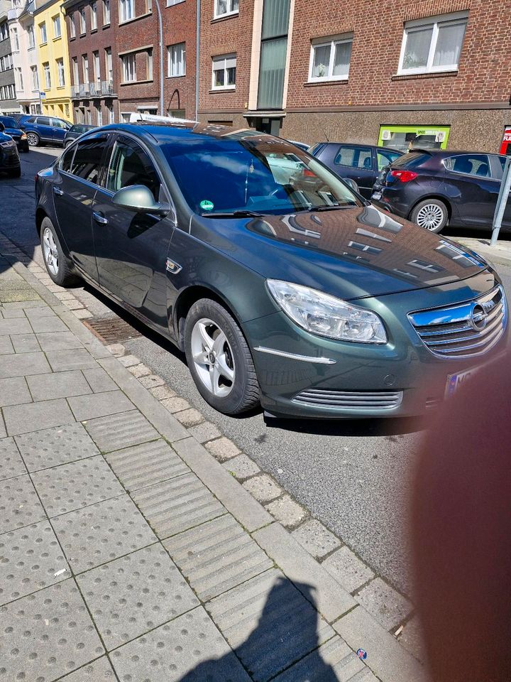 Auto opel insignia in Mönchengladbach