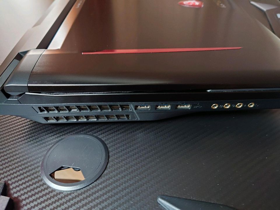 Notebook MSI TITAN GT75 VR7 RE in Glauchau