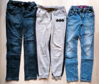 1x Jeans, schwarz, 1x Jeans, blau, 1x Jogginghose, grau, Gr. 158 Leipzig - Gohlis-Mitte Vorschau