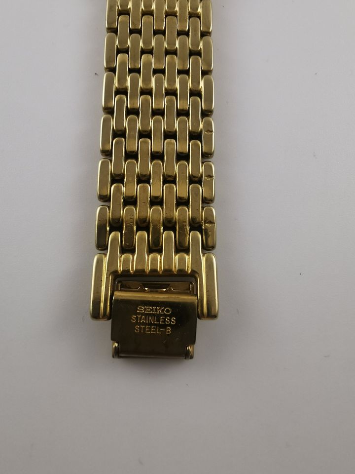 Seiko Vintage  70's Herrenuhr Goldfarbenes Gehäuse mit Römische Z in Berlin