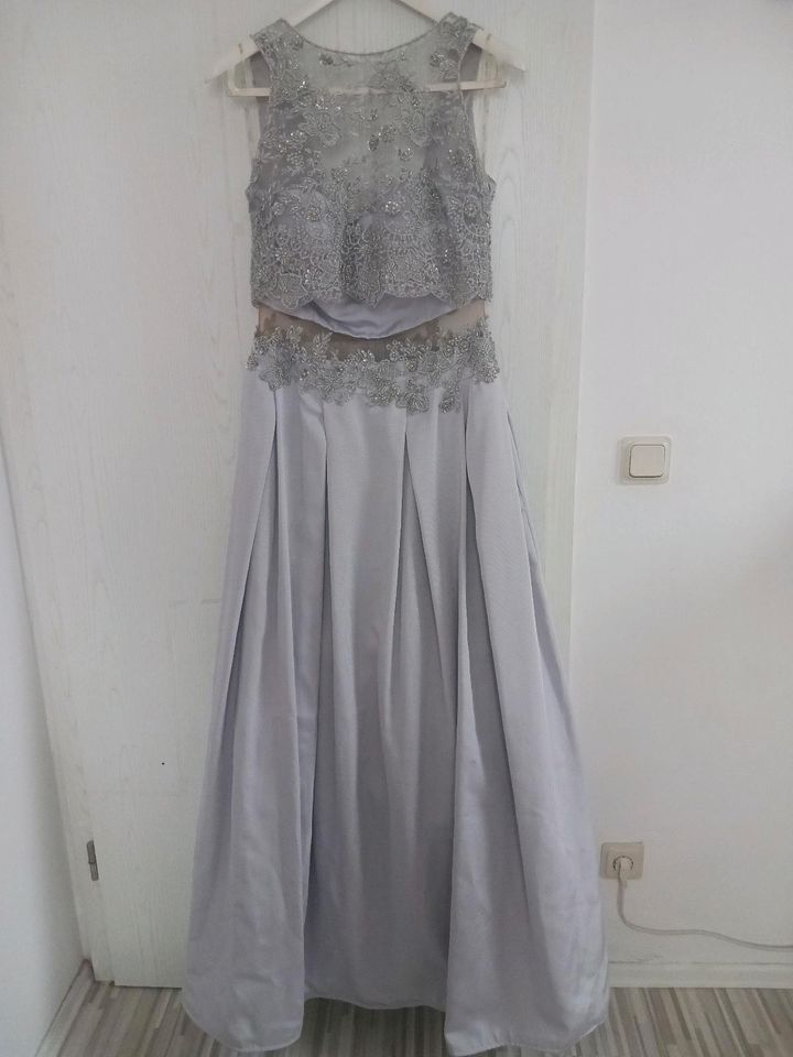 Kleid abendkleid Abiball Hochzeit Silber/grau gr.40 in Sülzetal