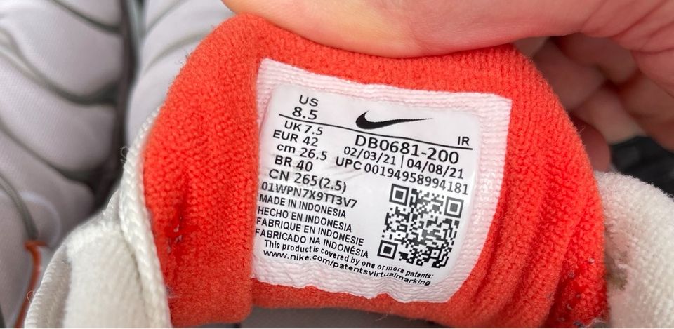 Nike TN Creme orange Größe 42 in Weener