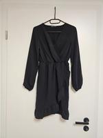 Schwarzes Kleid V-Ausschnitt Wickelkleid XS Shein Minikleid fest Bayern - Bad Kissingen Vorschau