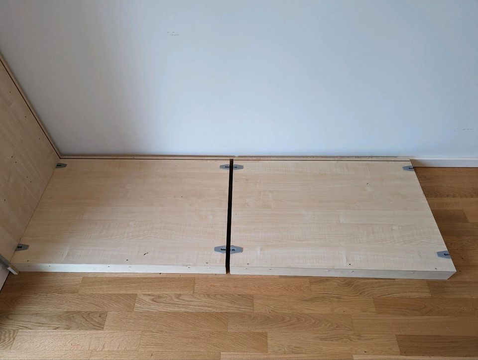 Großer Kleiderschrank mit 2 Spiegeltüren, 180cm breit, hochwertig in Ahrensburg