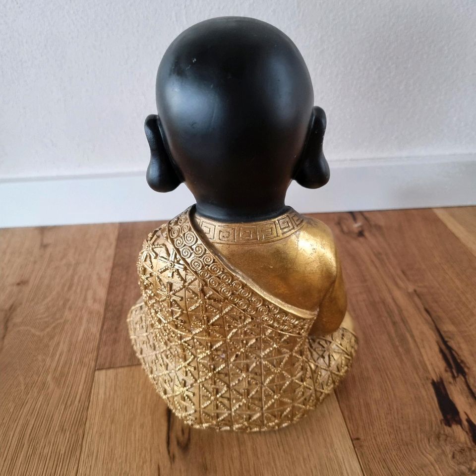 Schöne Buddha Figur I gold in Schorndorf