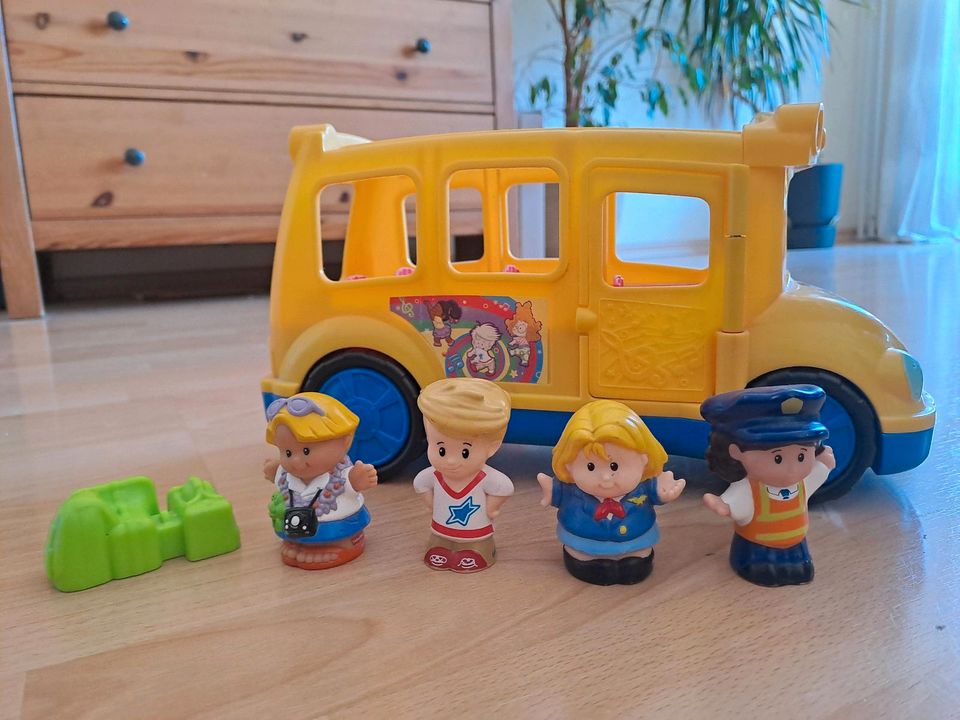 Fisher Price Little People Schulbus mit Sound und Figuren in Hannover