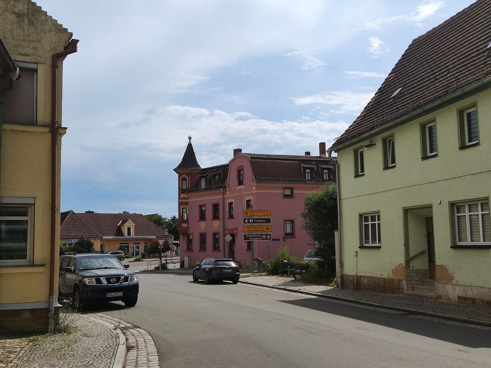 Bauen Sie jetzt ihr Traumhaus! Kleinstadtidylle mit Aussicht - Wohnbaugrundstück in Schkölen in Schkölen