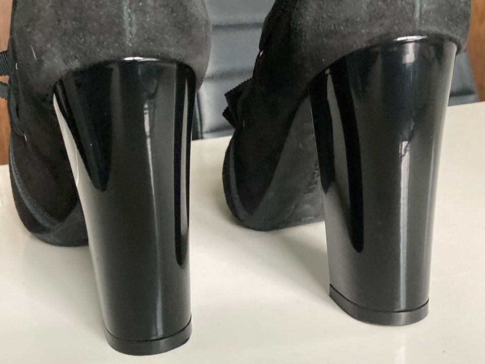 Hogan Pumps, Wildleder schwarz, wunderschön, Gr. 40,5, wie neu!! in Königstein im Taunus