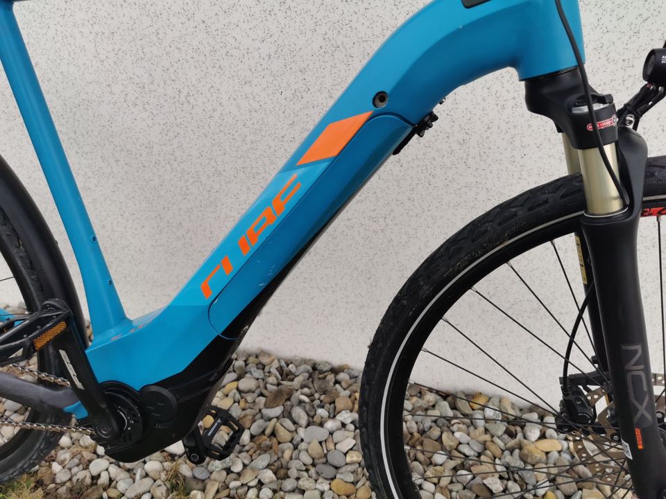 Cube E-bike Cross Hybride Race 500 Allroad blue´n´orange 62cm in Olching