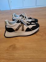 Sneaker im Leolock Größe  41 ( fällt aus wie 40) Niedersachsen - Winsen (Luhe) Vorschau
