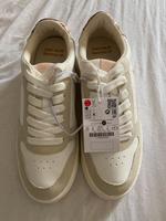 Bershka Schuhe weiß Rosé Gr. 39 NEU mit Etikett Hessen - Lichtenfels Vorschau