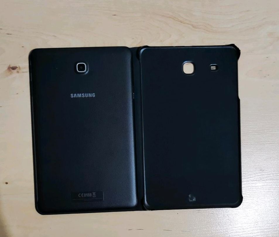 Samsung Galaxy Tab E SM - T560 8GB mit Samsung Hülle in Magdeburg