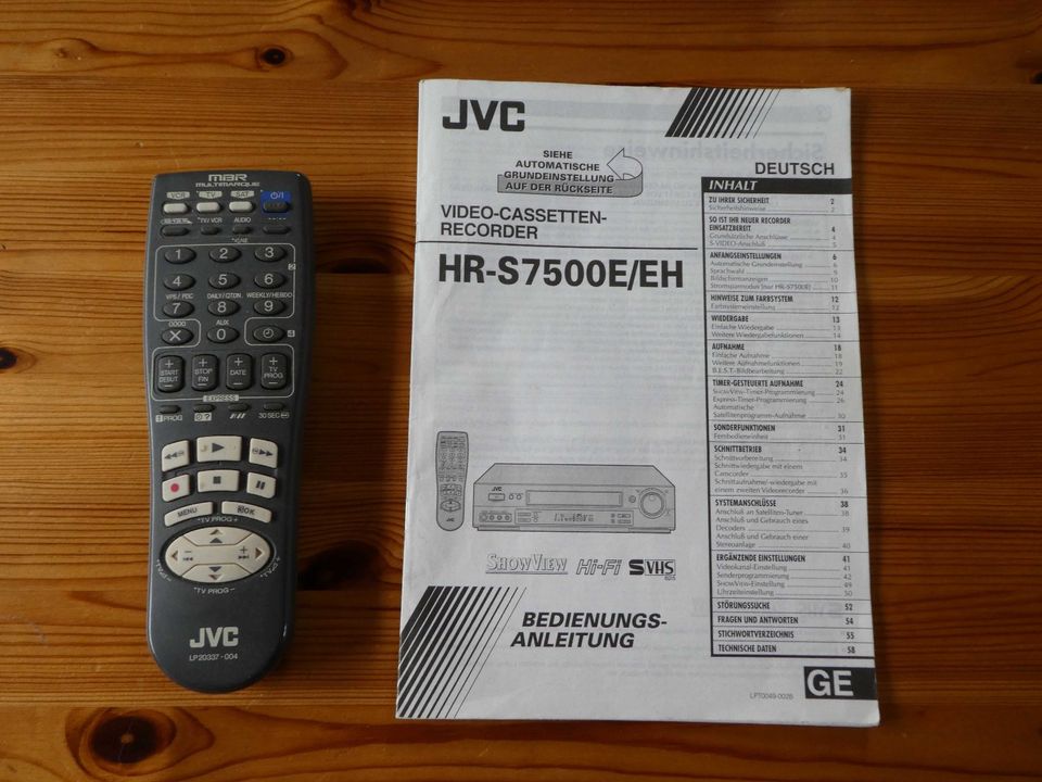 JVC Video-Cassetten-Recorder HR-S7500E in Jetzendorf
