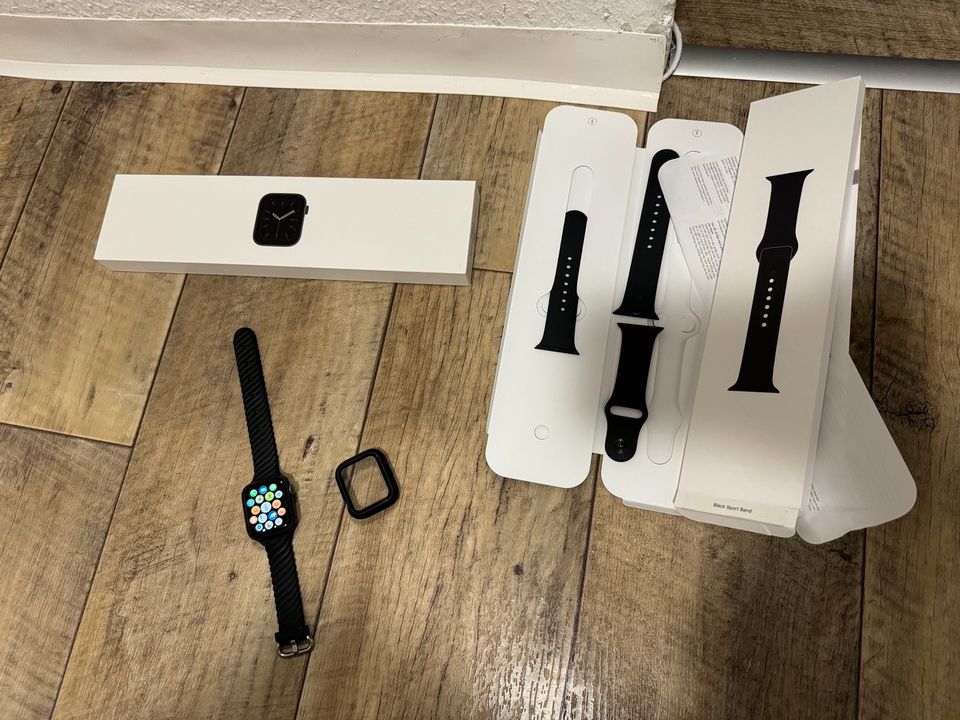 Apple Watch 6 40mm GPS Version in Kamenz