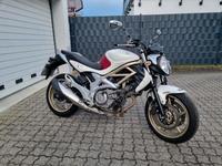 Suzuki SFV 650 A Gladius in rot weiß Bayern - Neufahrn Vorschau