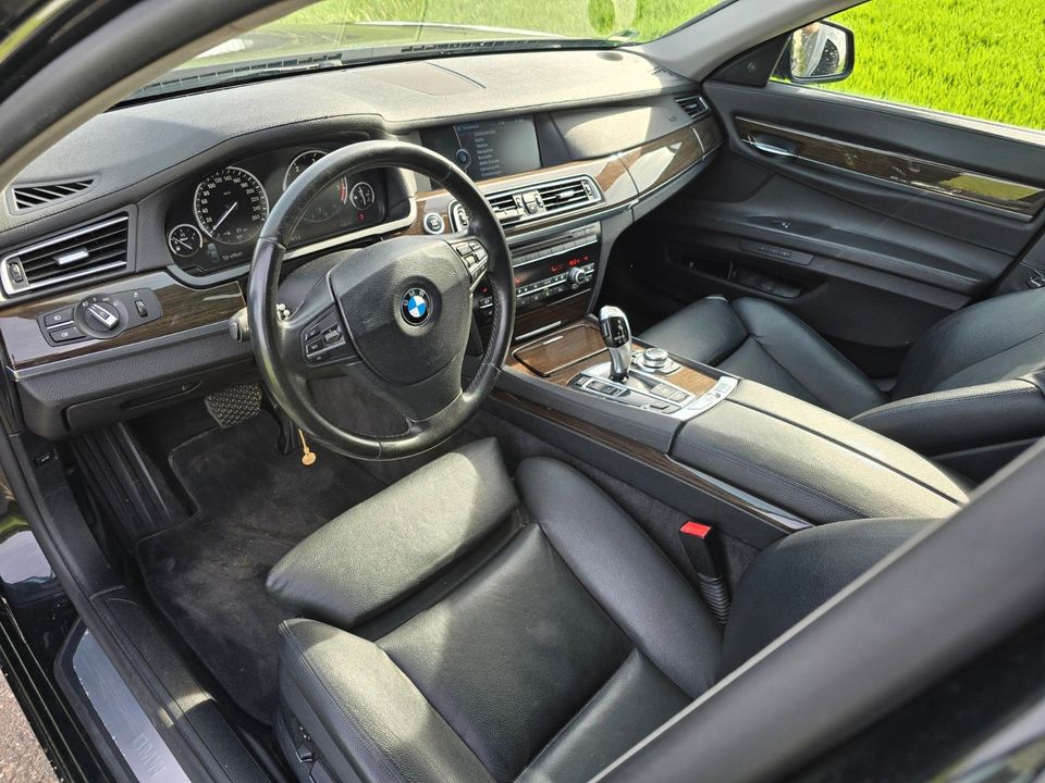 BMW 730d - in Freising