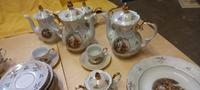 Beschreibung DDR Kaffeegeschirr Kahla "Nymphen" Perlmutt.Goldrand Sachsen - Langenbernsdorf Vorschau