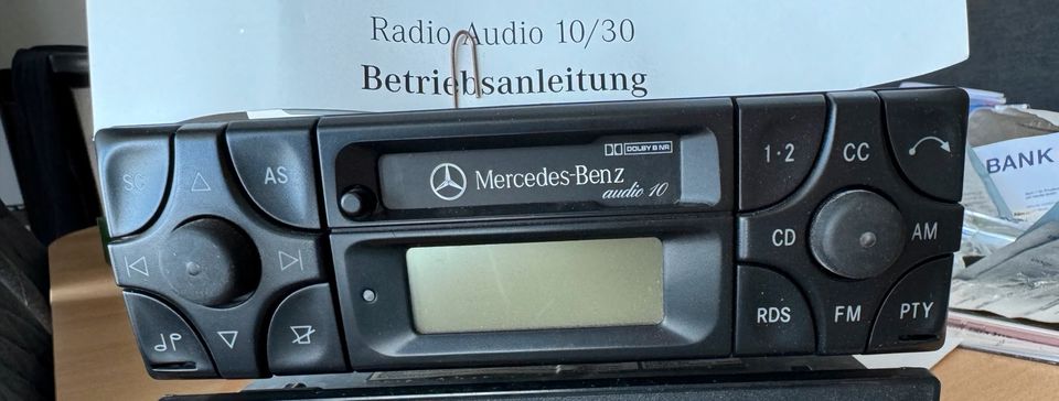 Oldtimer Auto Radio Mercedes in Braunschweig