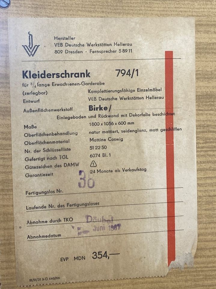 WMK Stilvoller & sehr gut erhaltener Mid-Century Kleiderschrank , ein Original von VEB Hellerau , Typ 794/1b aus 1967 # Schrank Wäscheschrank Wardrobe Schlafzimmerschrank Garderobe Vintage Retro DDR in Berlin