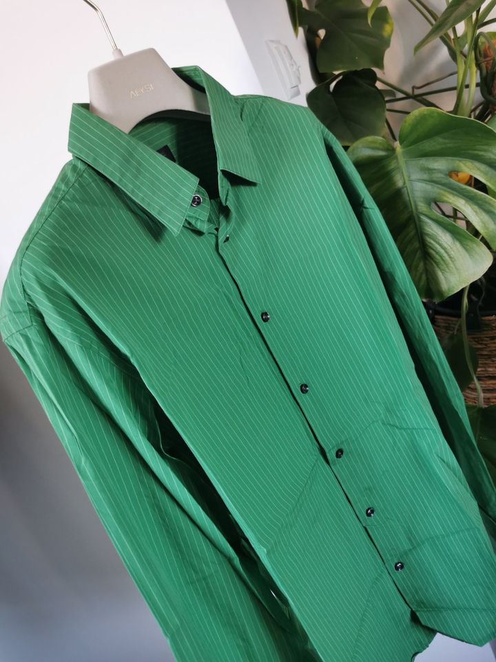 Esprit schönes Hemd grün Slim Fit Esprit Hemd Herrenhemd in Berlin