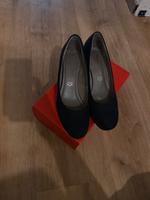 Tamaris Pumps mit Keilabsatz Gr. 38 Hessen - Bickenbach Vorschau