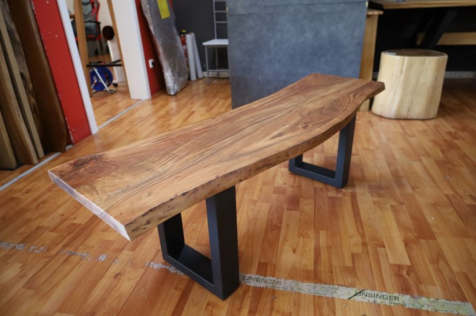 Esstisch Tisch + Massivholz Akazie +Echte Baumkante 180x90cm in Freudenberg