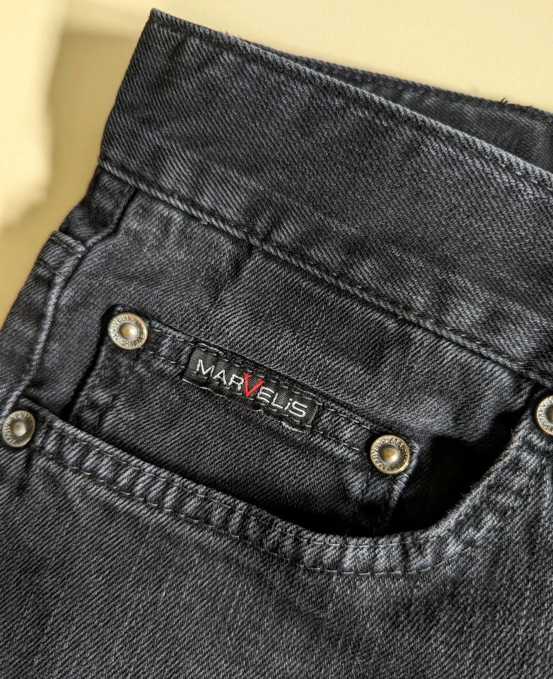 Marvelis Jeans, schwarz, Modell Petit,36/32 in Wallmerod