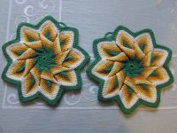 2 Topflappen Lotus Mandala grün weiß gelb handgehäkelt Unikat Berlin - Charlottenburg Vorschau