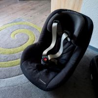 Maxi Cosi Pearl mit Familyfixbase Kindersitz Niedersachsen - Gusborn Vorschau