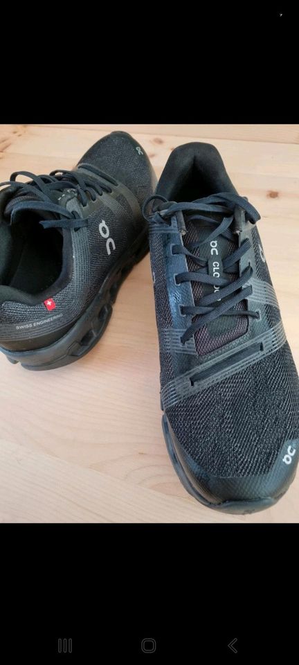 On Running Cloud Go 42 schwarz Sportschuhe Joggingschuhe in Ratingen