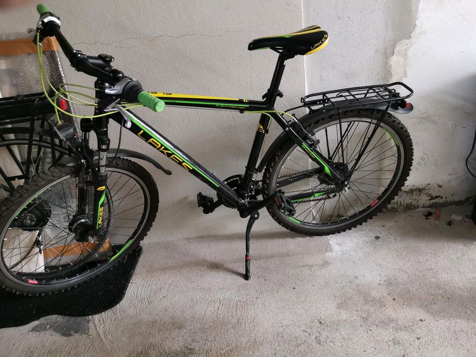 Fahrrad 26 Zoll Flexx 140 Street in schwarz Gelb in Waldalgesheim