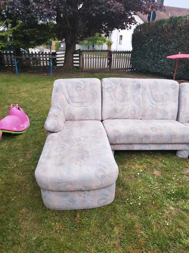 Couch zum verschenke in Geisenhausen