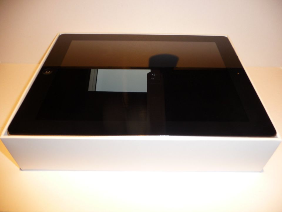 iPad II, 32GB, 3G,im Originalkarton in Barßel