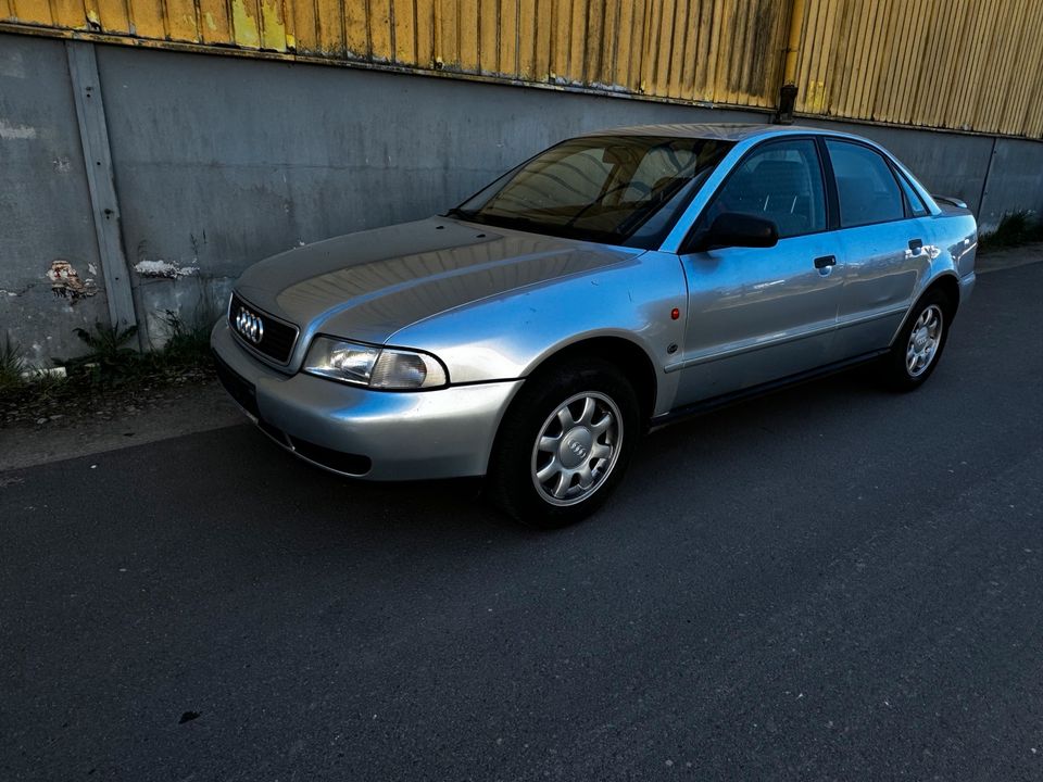 Audi A4 8D in Rostock