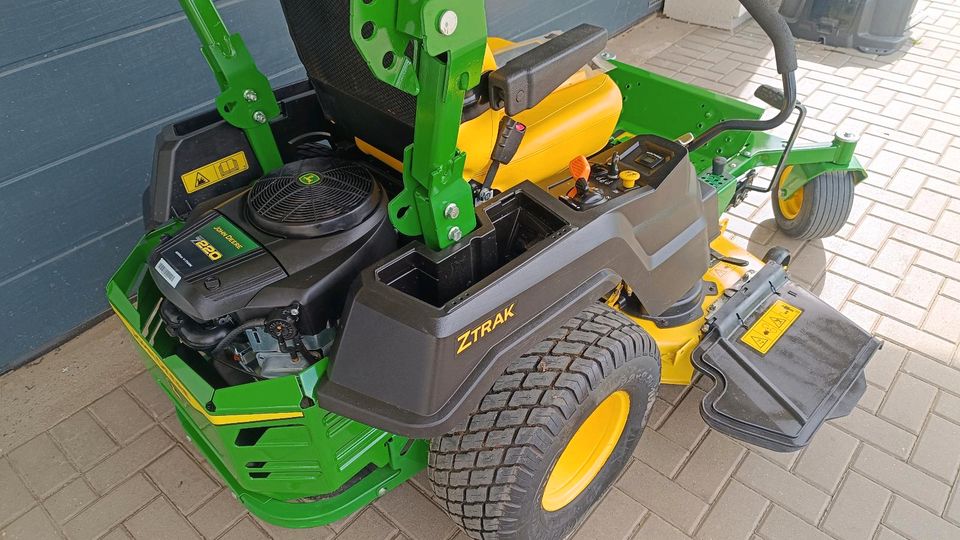 John Deere z-trak Z515 E zero turn aufsitzmäher rasenmäher in Selmsdorf