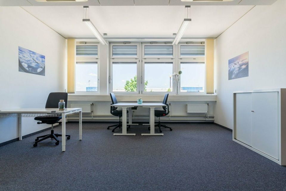 Privater Büroraum für 4 Personen in Regus Airport in Nürnberg (Mittelfr)