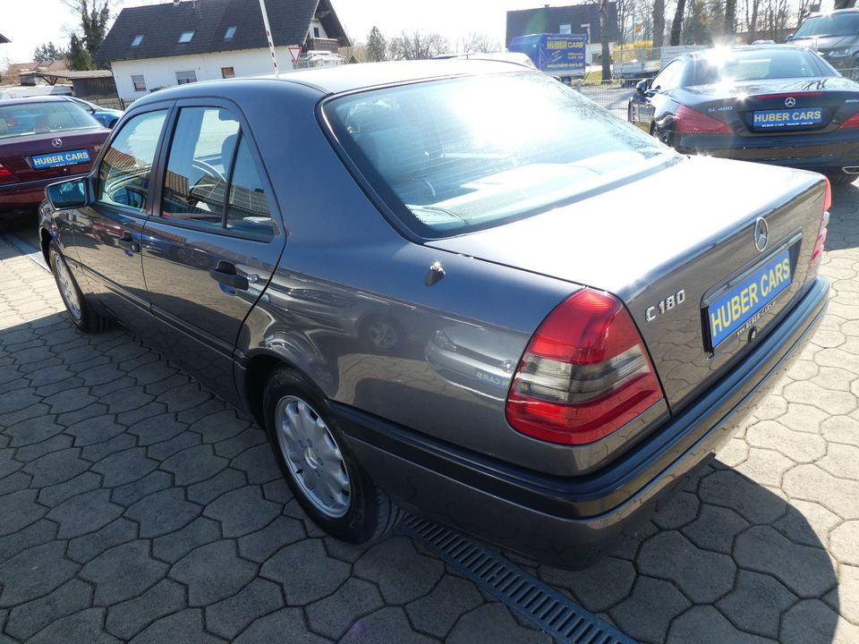 Mercedes-Benz C 180 CLASSIC Neuwagenzustand*NUR 17´km in Polling