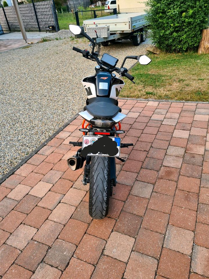 KTM duke 125 ccm in weiß in Pöttmes