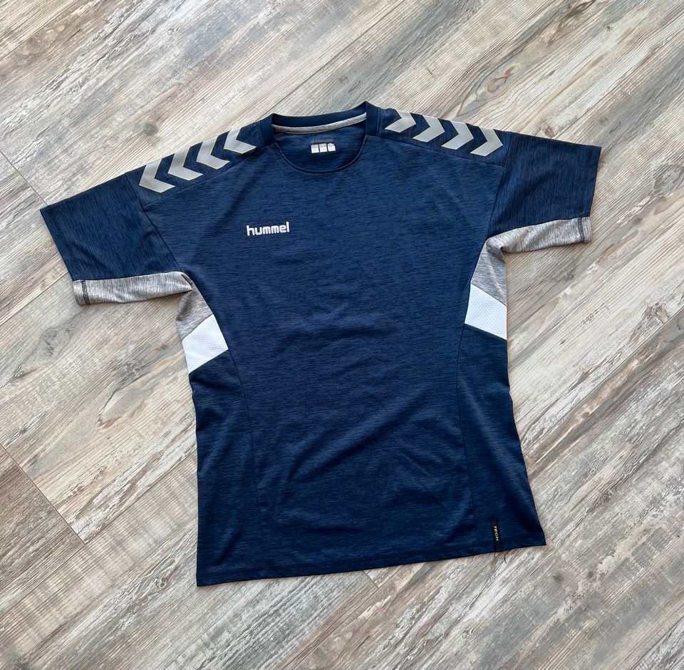 Hummel T-Shirt Trikot BeeCool Größe M Poly blau in Sachsen - Beilrode |  eBay Kleinanzeigen ist jetzt Kleinanzeigen