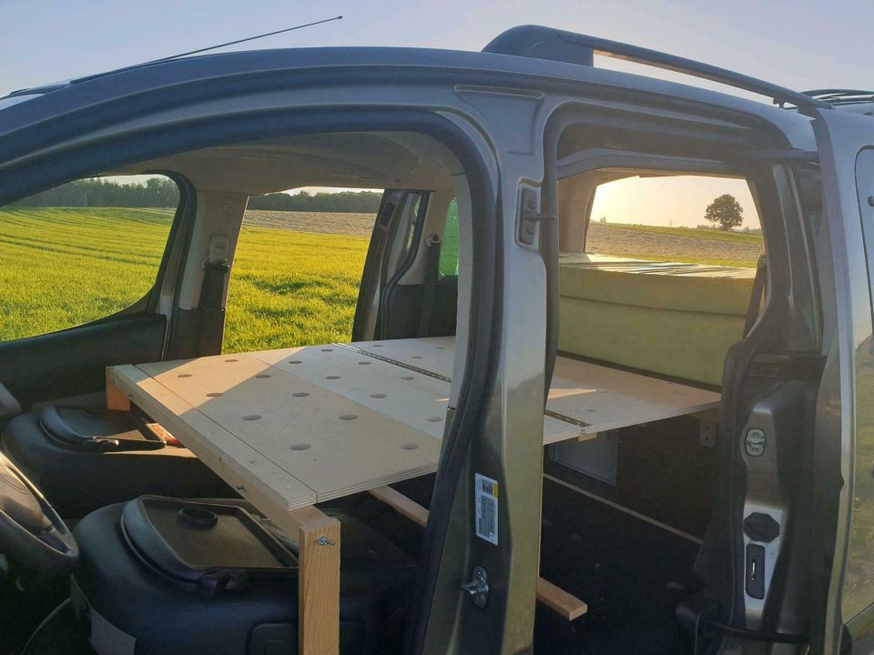 VERMIETUNG Camperbox Camping Minicamper Hochdachkombi Berlingo in Knetzgau