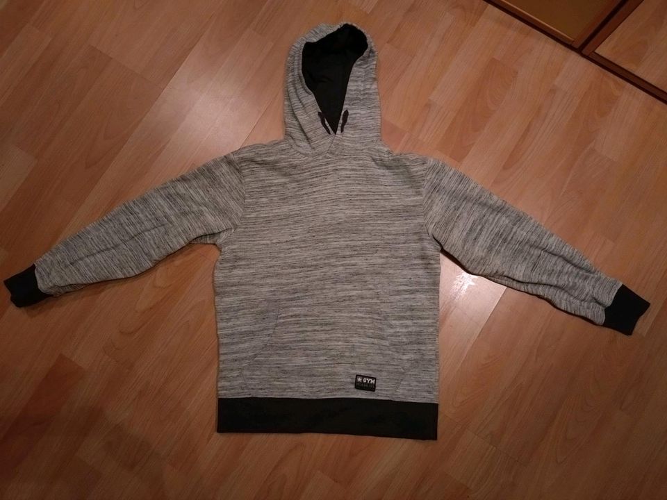 Zwei Hoodies 152/158 von bpc und Garcia Pullover in Koblenz