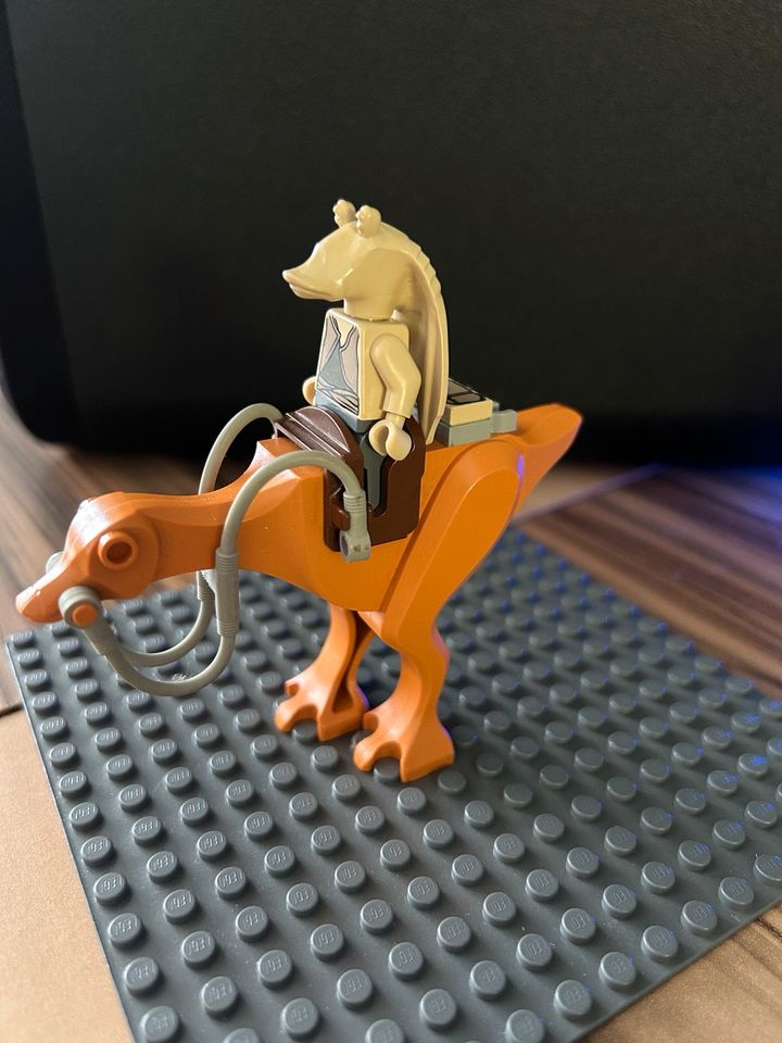Lego Star Wars Gungan Figur + Beast in Hamburg