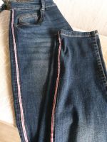 Damen Jeans  seitlich Rot/weiß gestreift Nordrhein-Westfalen - Warendorf Vorschau