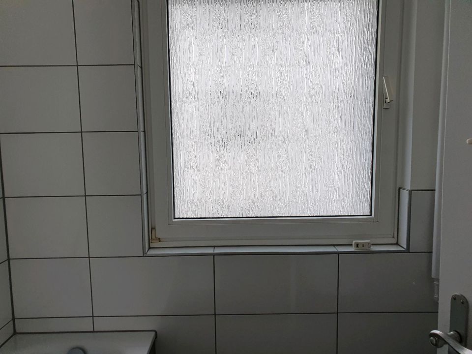 Badezimmer Sanierungen,  Hänge wc  ,  Waschbecken  Montage in Oberhausen