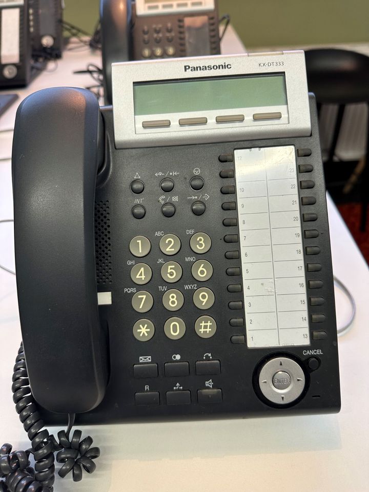 Panasonic KX-DT333 Telefone in Hamburg