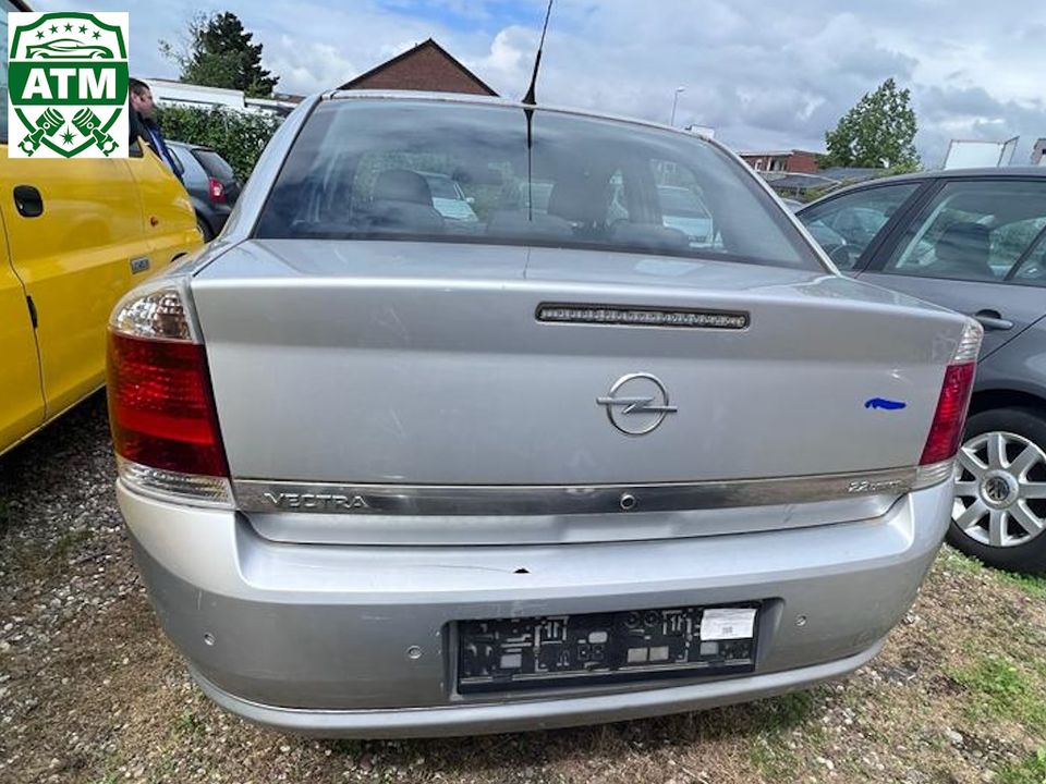 Schlachtfest Opel Vectra C Farbcode Z157 2.2DGi 114 kW 28.11.2005 in Wesseling