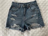 H&M Jeansshorts Shorts Gr. 32 Hessen - Modautal Vorschau